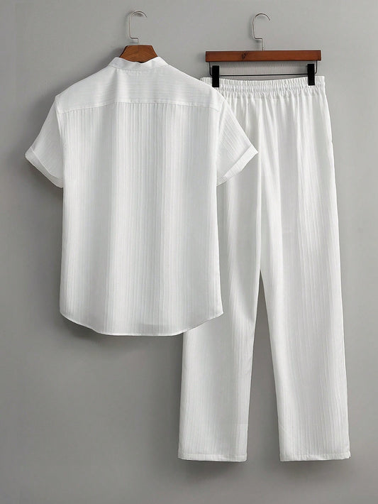 Homme 2pcs Men Casual Solid Color Textured Short Sleeve Shirt And Drawstring Waist Loose Straight-Leg Pants Set, Men Two Pieces Outfits, Men Clothes, Cozy Outfits