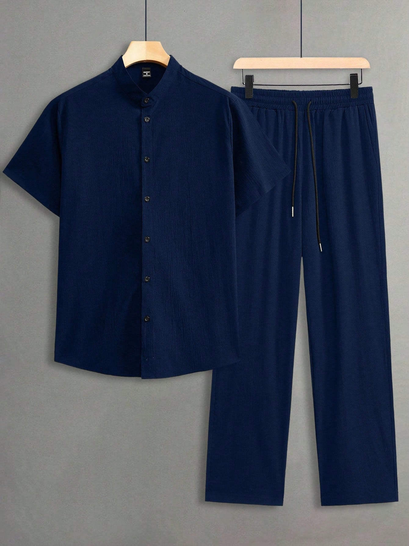 Homme 2pcs Men Casual Solid Color Textured Short Sleeve Shirt And Drawstring Waist Loose Straight-Leg Pants Set, Men Two Pieces Outfits, Men Clothes, Cozy Outfits