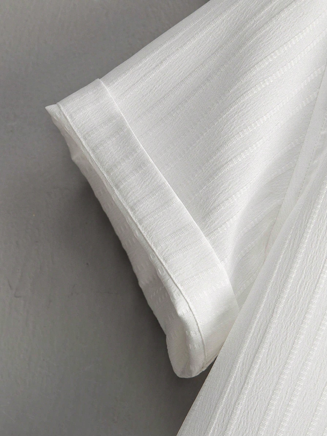 Homme 2pcs Men Casual Solid Color Textured Short Sleeve Shirt And Drawstring Waist Loose Straight-Leg Pants Set, Men Two Pieces Outfits, Men Clothes, Cozy Outfits