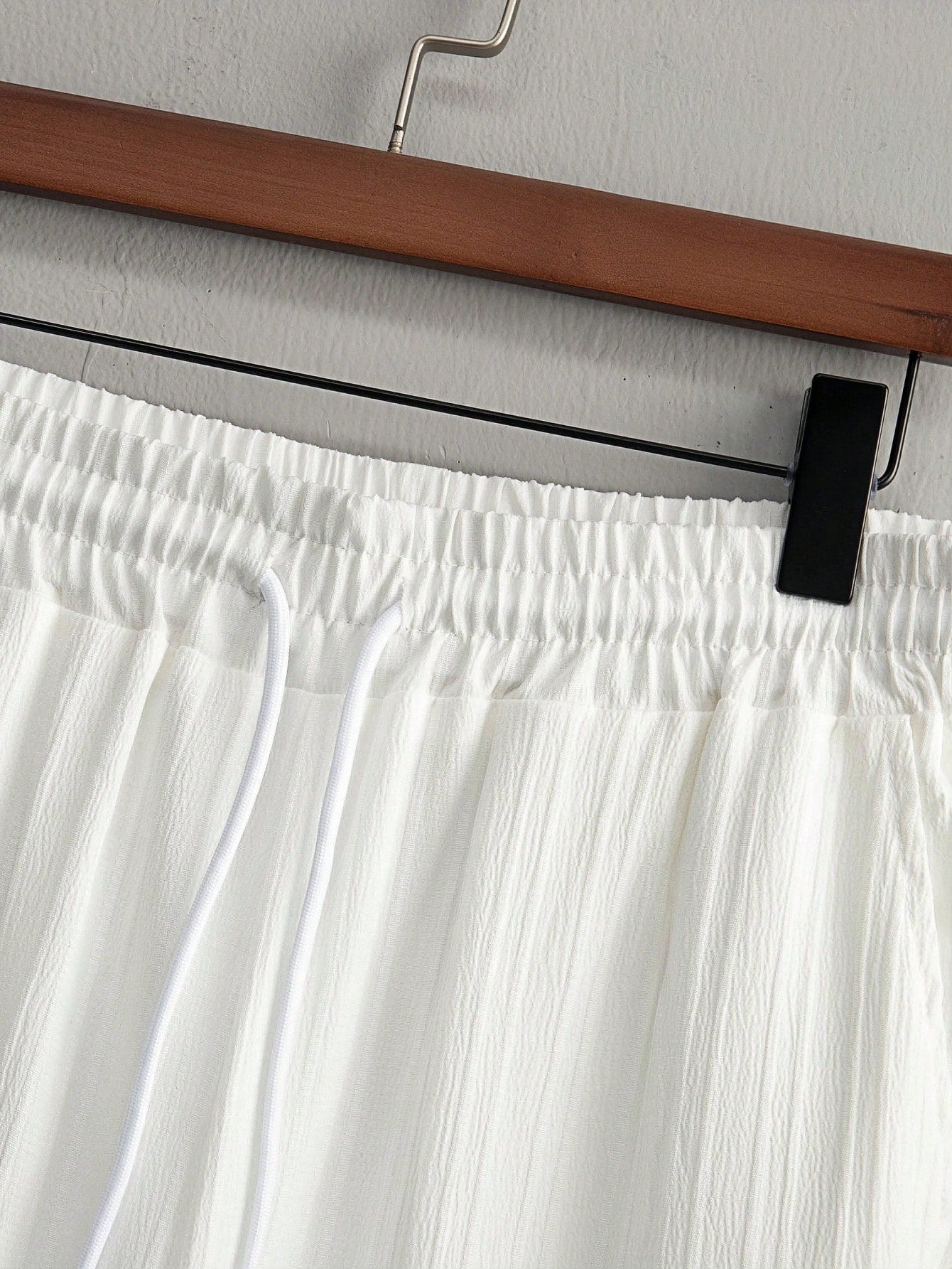 Homme 2pcs Men Casual Solid Color Textured Short Sleeve Shirt And Drawstring Waist Loose Straight-Leg Pants Set, Men Two Pieces Outfits, Men Clothes, Cozy Outfits