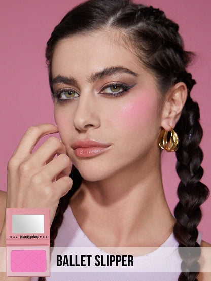 BLACK Joker Poker Cheek Blush,1pc Blush Powder Palette, Matte Finish, Pigment Rich, Silky Formula, Natural Glow, Lightweight, Long-Lasting, Highlighter Palette Contour Makeup, New Year Cosmetic, Portable Size, Suitable For Travel And Outdo