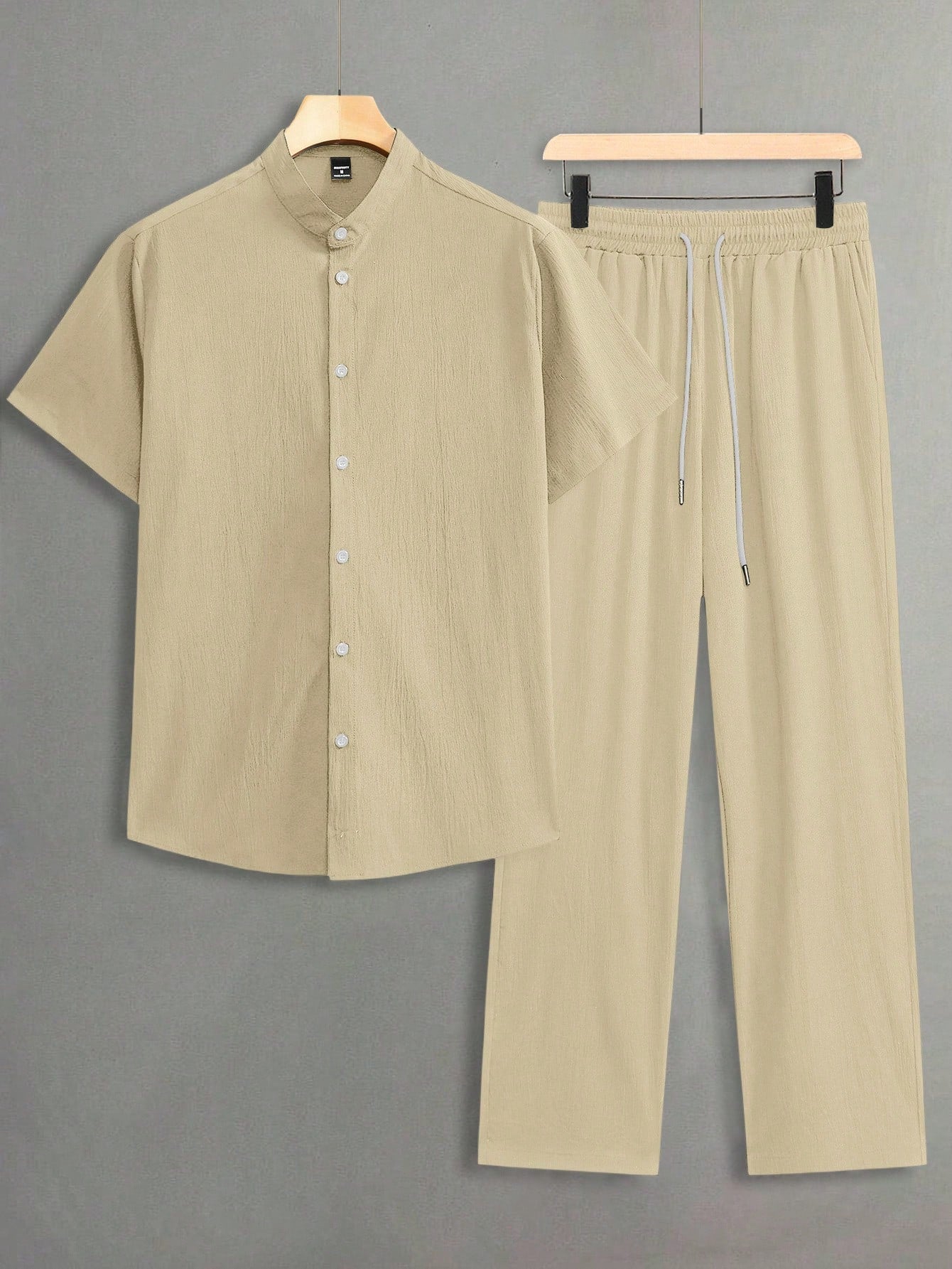 Homme 2pcs Men Casual Solid Color Textured Short Sleeve Shirt And Drawstring Waist Loose Straight-Leg Pants Set, Men Two Pieces Outfits, Men Clothes, Cozy Outfits